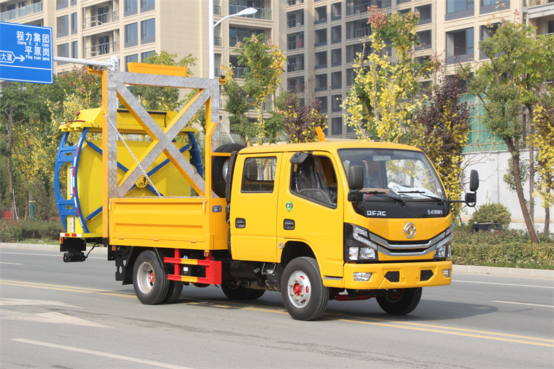 东风小多利卡D6双排座防撞缓冲车